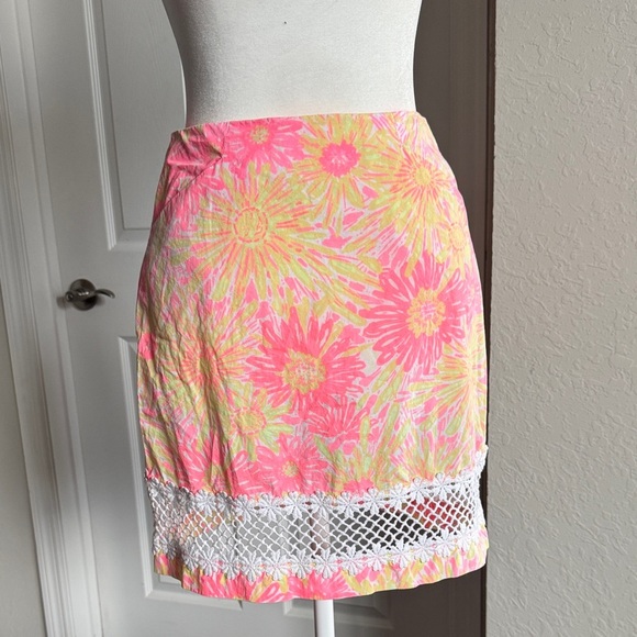 Lilly Pulitzer Dresses & Skirts - Lilly Pulitzer Pink and Yellow Floral Skirt with White Lace